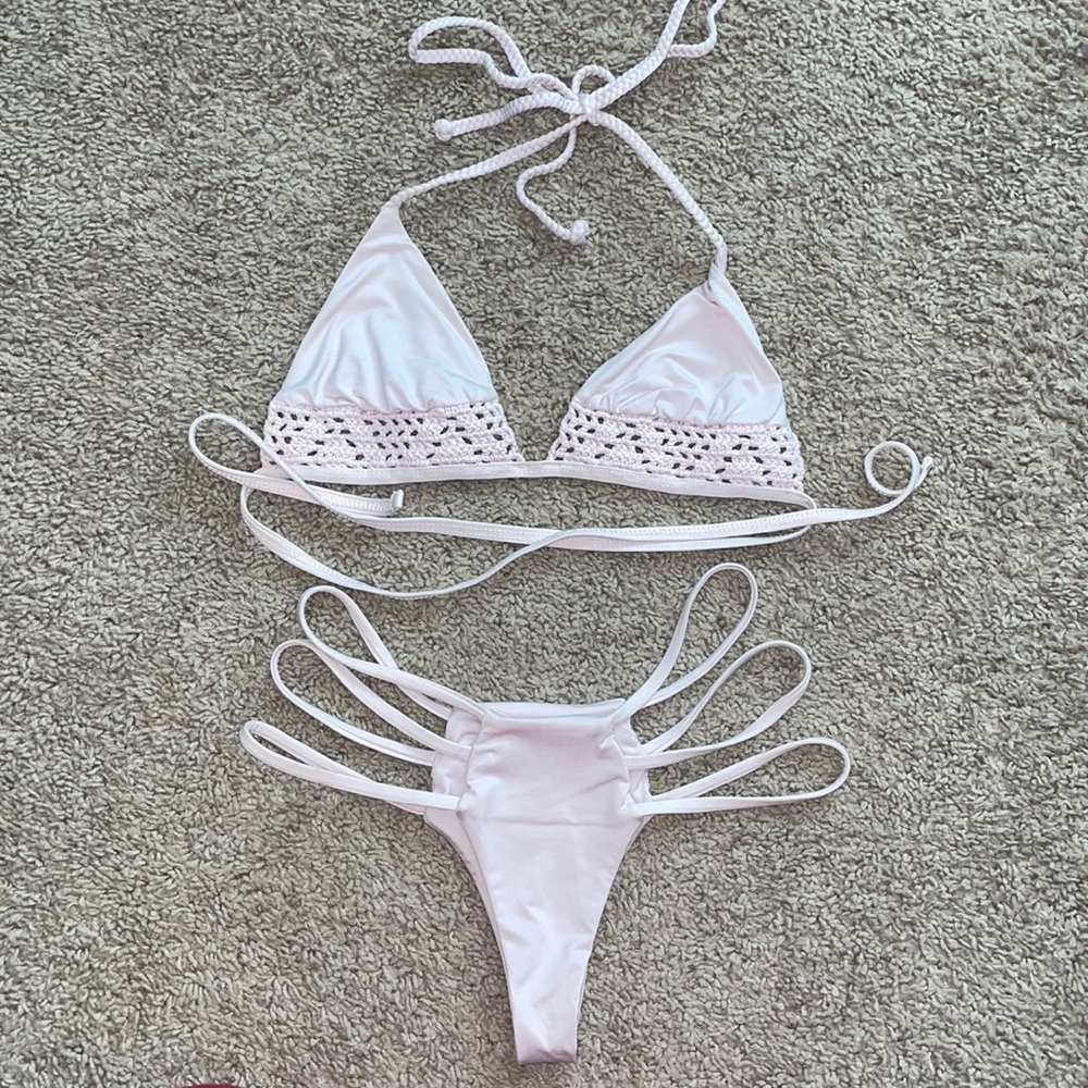 Frankie’s bikini set